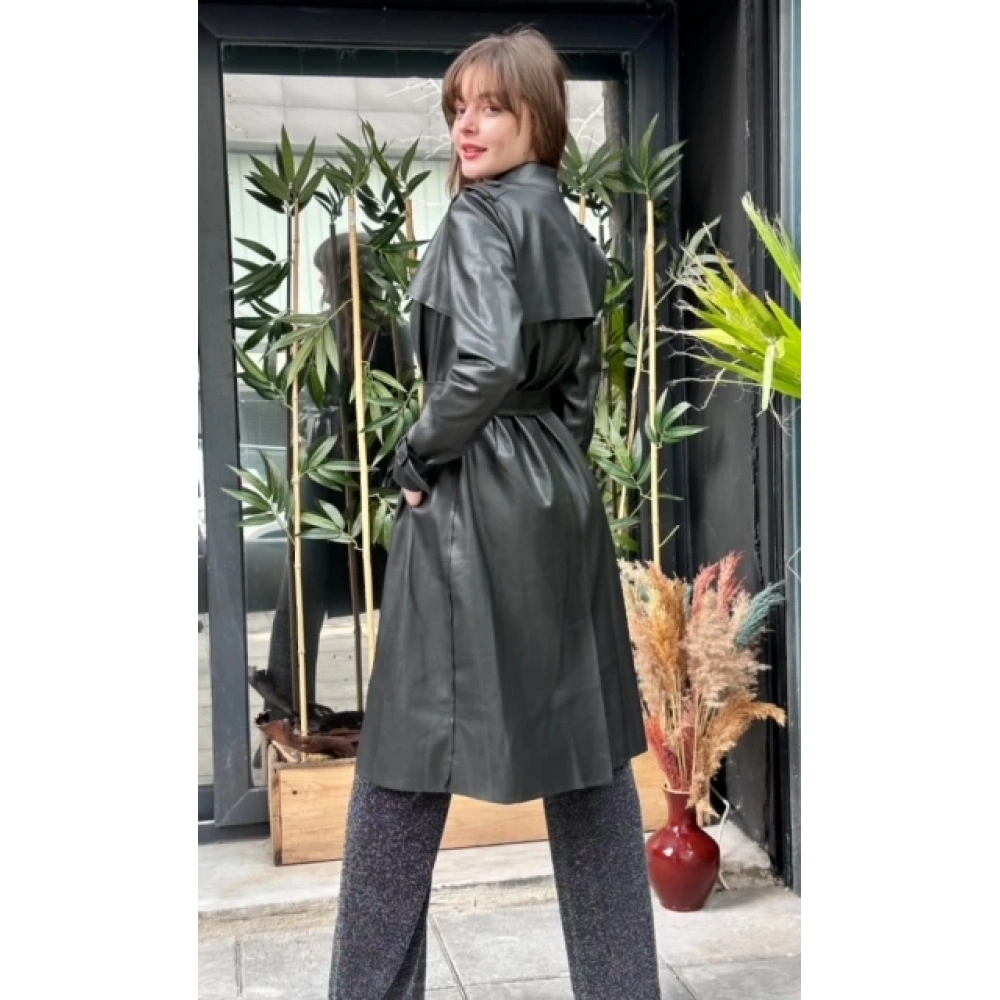 Kadın Siyah Kuşaklı Deri Trençkot