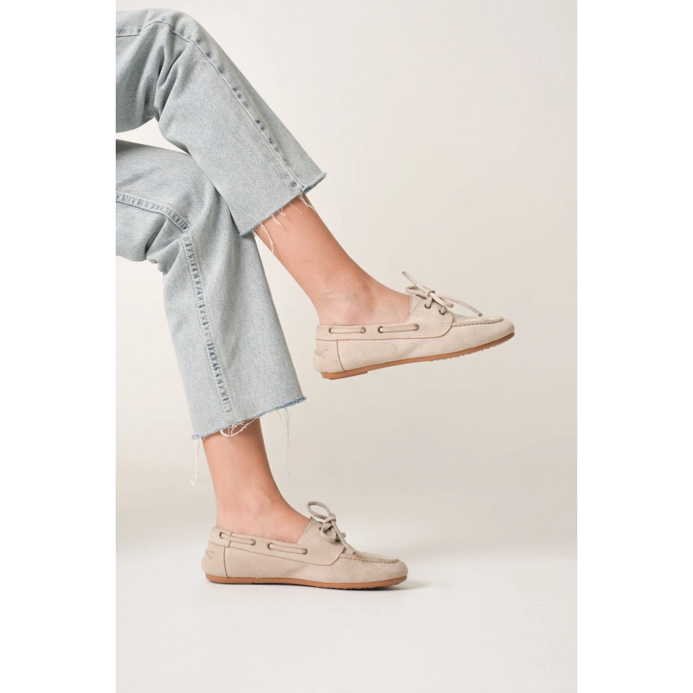 Kadın Bej Günlük Süet Ayakkabı TR27MS06B