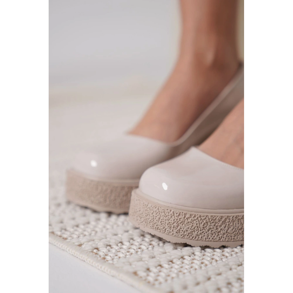 Kadın Bej Rugan Günlük Ayakkabı TR06MS04B