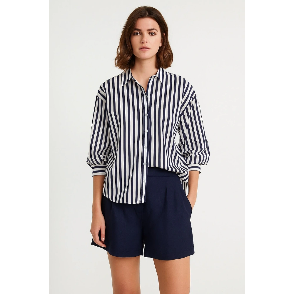 Kadın Beyaz Çizgili Gömlek