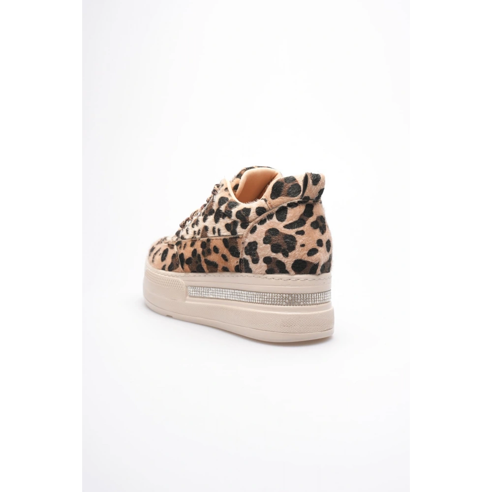 Kadın Leopar Desenli Gizli Topuklu Sneaker TR04MS01E