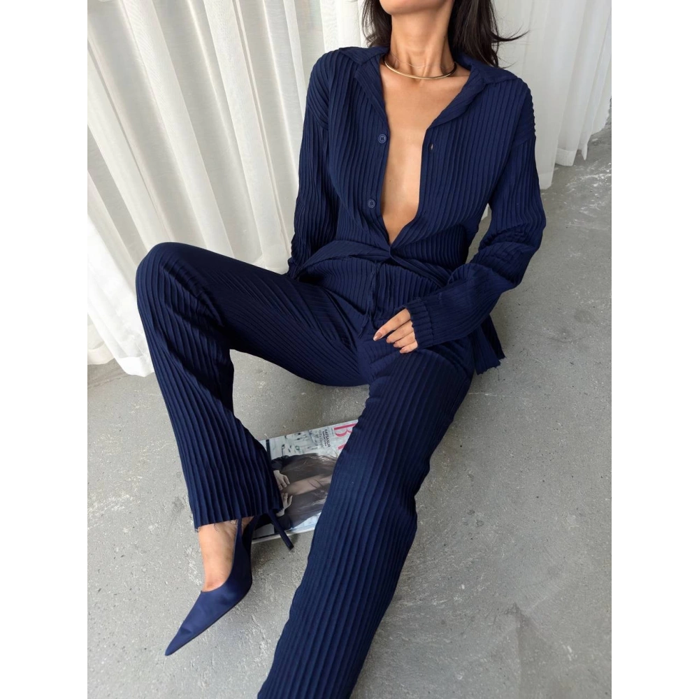 Kadın Lacivert Düğmeli Takım