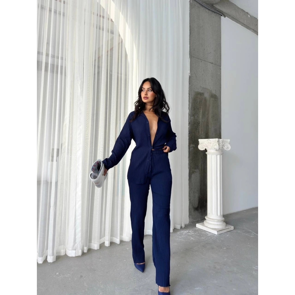 Kadın Lacivert Düğmeli Takım