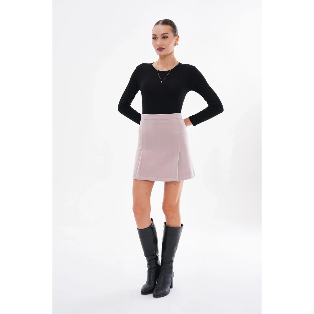 Kadın Pudra Kaşe Etek