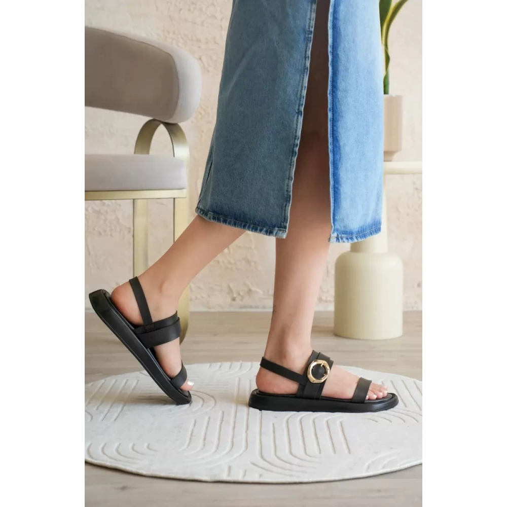 Kadın Siyah 2cm Topuk Boyu Yazlık Rahat Sandalet TR27MY05A