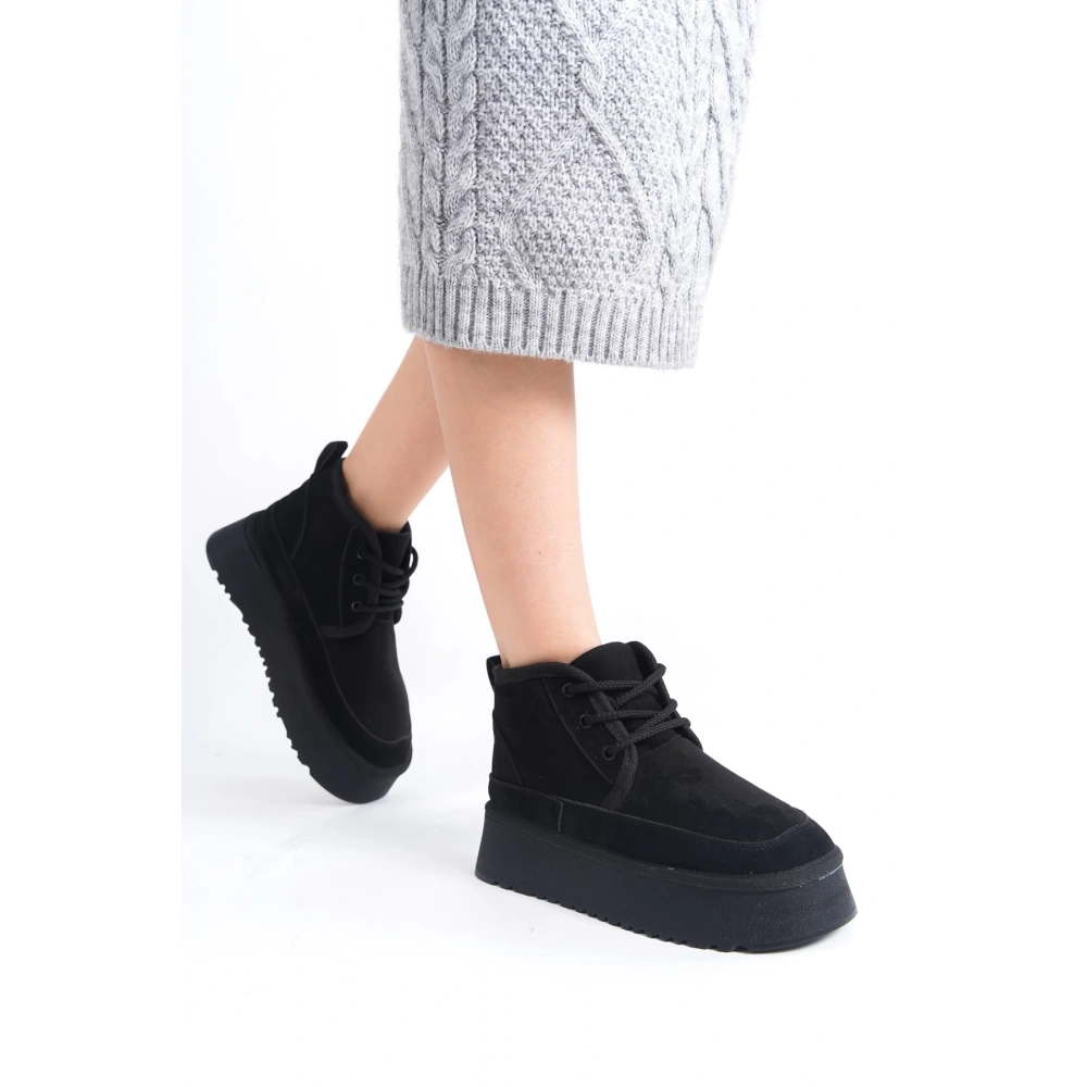 Kadın Siyah Bağcıklı Bilek Bot