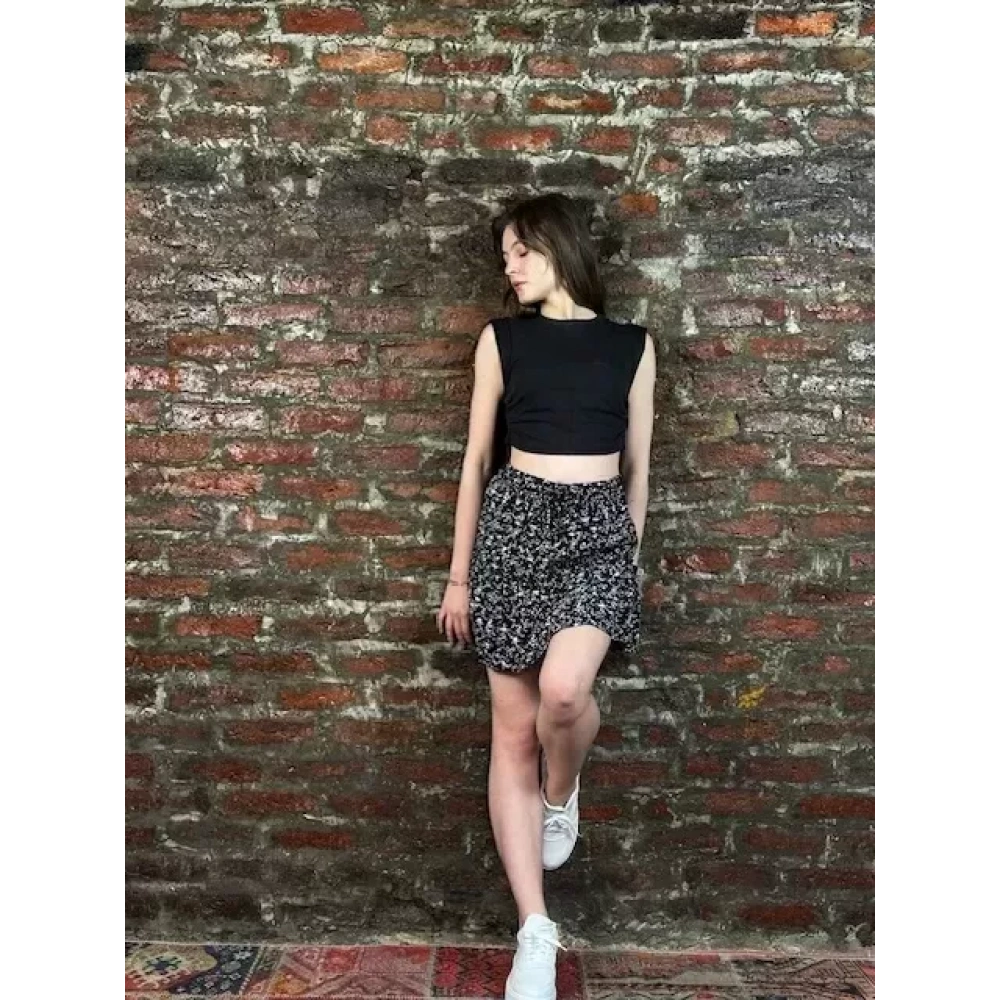 Kadın Siyah Beyaz Desenli Şort Etek