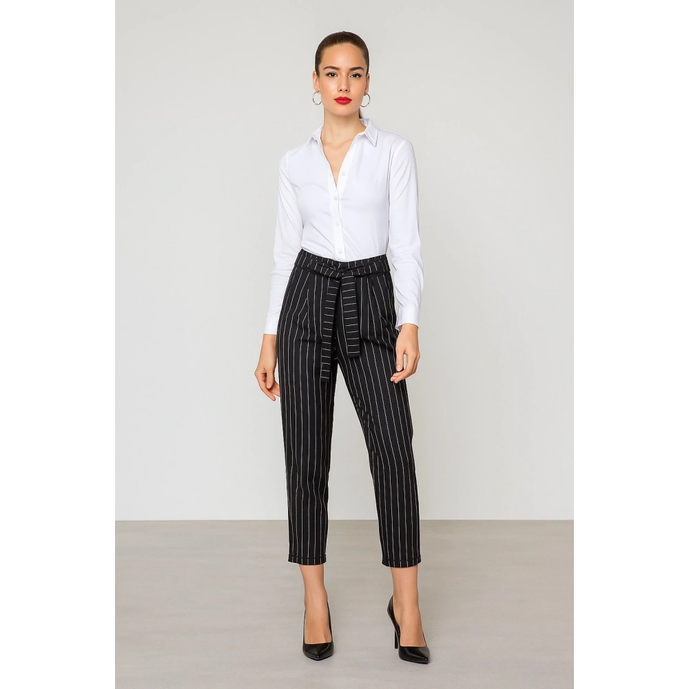 Kadın Siyah Çizgili Pantolon
