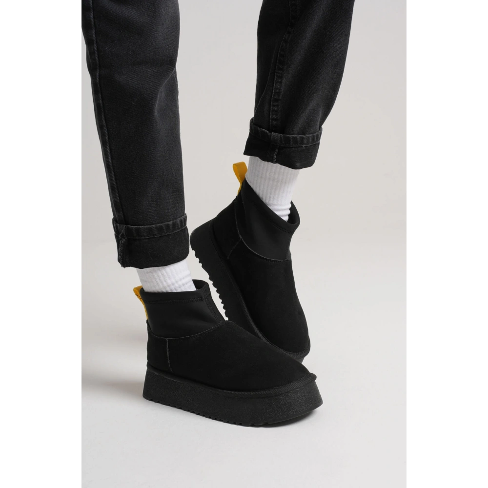 Kadın Siyah Kışlık İçi Kürklü Kalın Taban Bot TR04MK04A