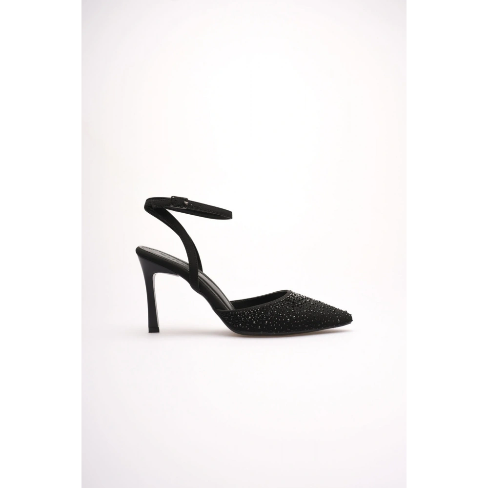 Kadın Siyah Taşlı Topuklu Ayakkabı TR08MS22A