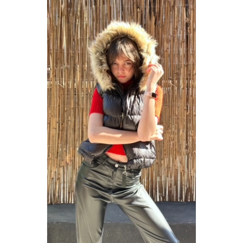 Kadın Siyah Kısa Şişme Yelek