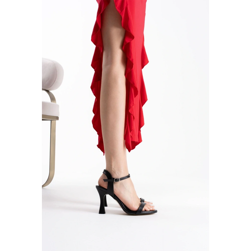 Karen Kadın Siyah Tek Bant Sandalet