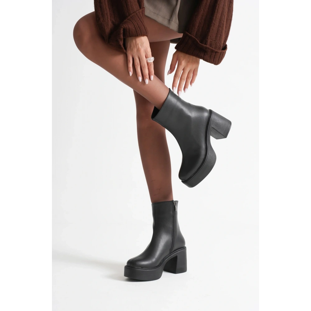 Keti Kadın Siyah Topuklu Bot