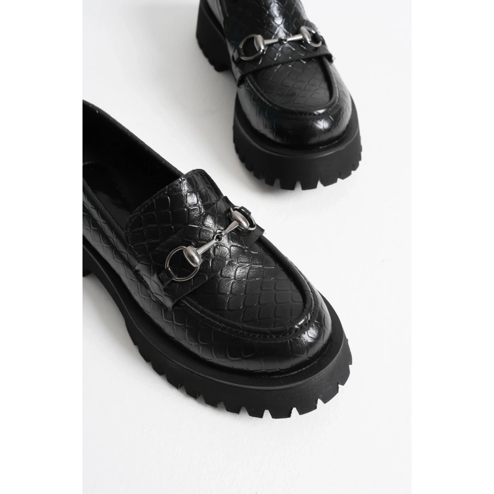 Lara Toka Detaylı Siyah Kroko Baskılı Günlük Loafer Ayakkabı