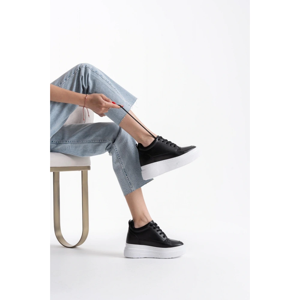 Lauren Kadın Gizli Topuk Beyaz Tabanlı Siyah Spor Ayakkabı