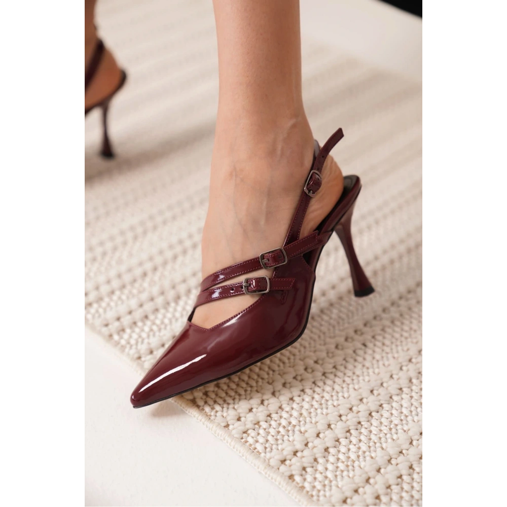 Kadın Bordo Rugan Topuklu Ayakkabı TR08MS39D