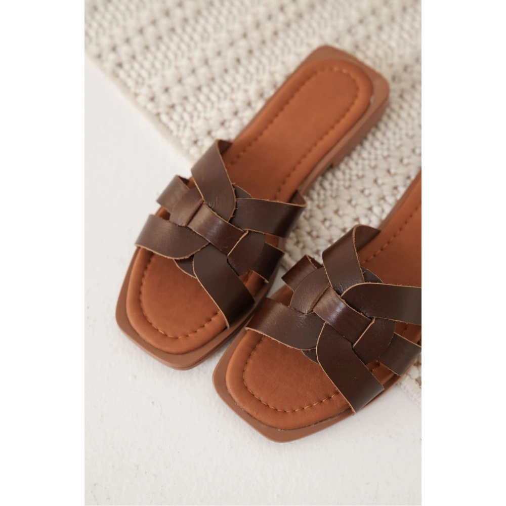 Marlen Acı Kahve Hakiki Deri Terlik