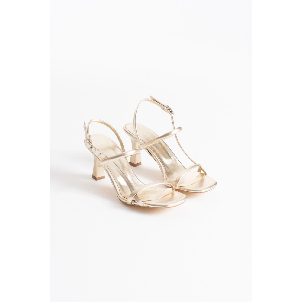 Kadın Altın Topuklu Sandalet TR12MY06D