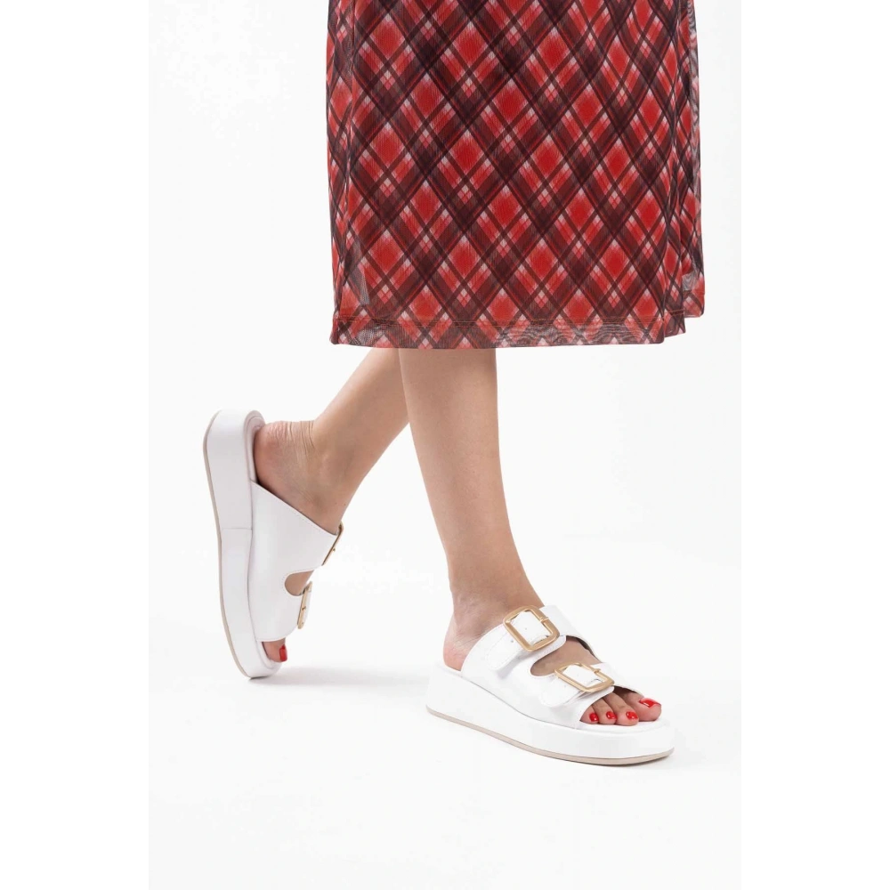 Nare Beyaz Cilt Terlik