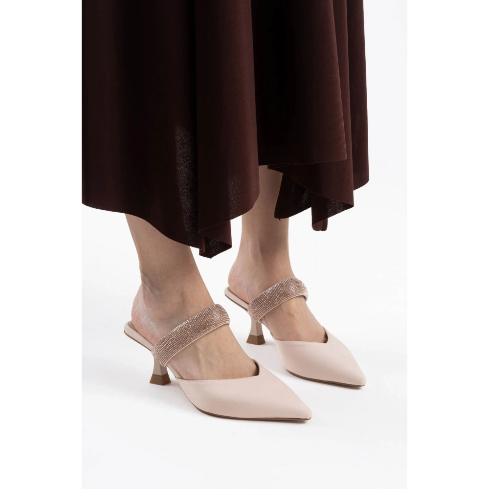 Topuklu Bej Kadın Terlik TR08MS13B