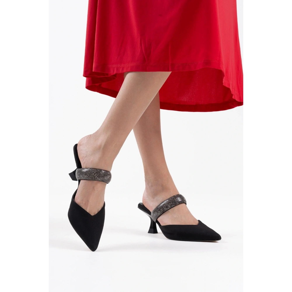 Topuklu Siyah Kadın Terlik TR08MS13A