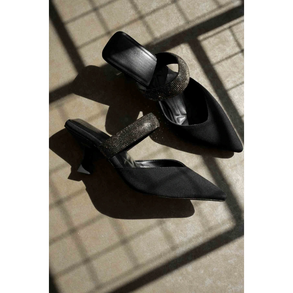 Topuklu Siyah Kadın Terlik TR08MS13A