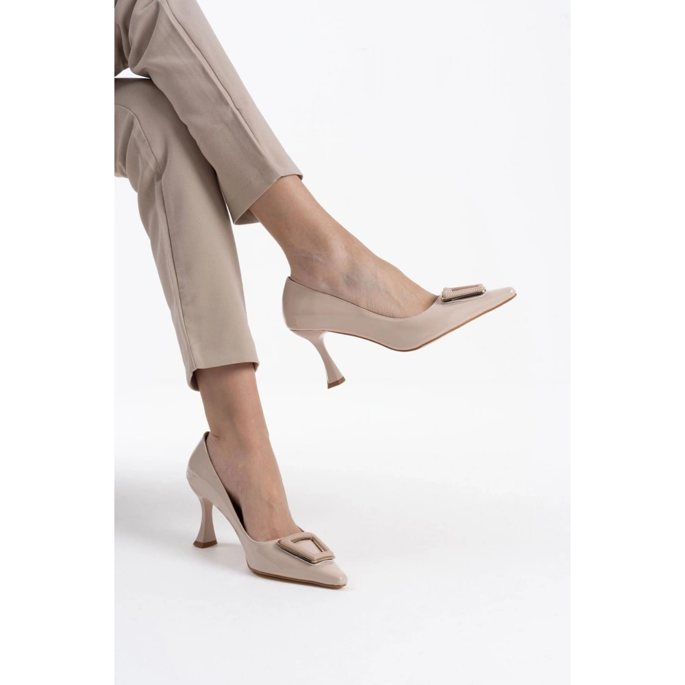 Kadın Bej Rugan Ayakkabı TR08MS09B