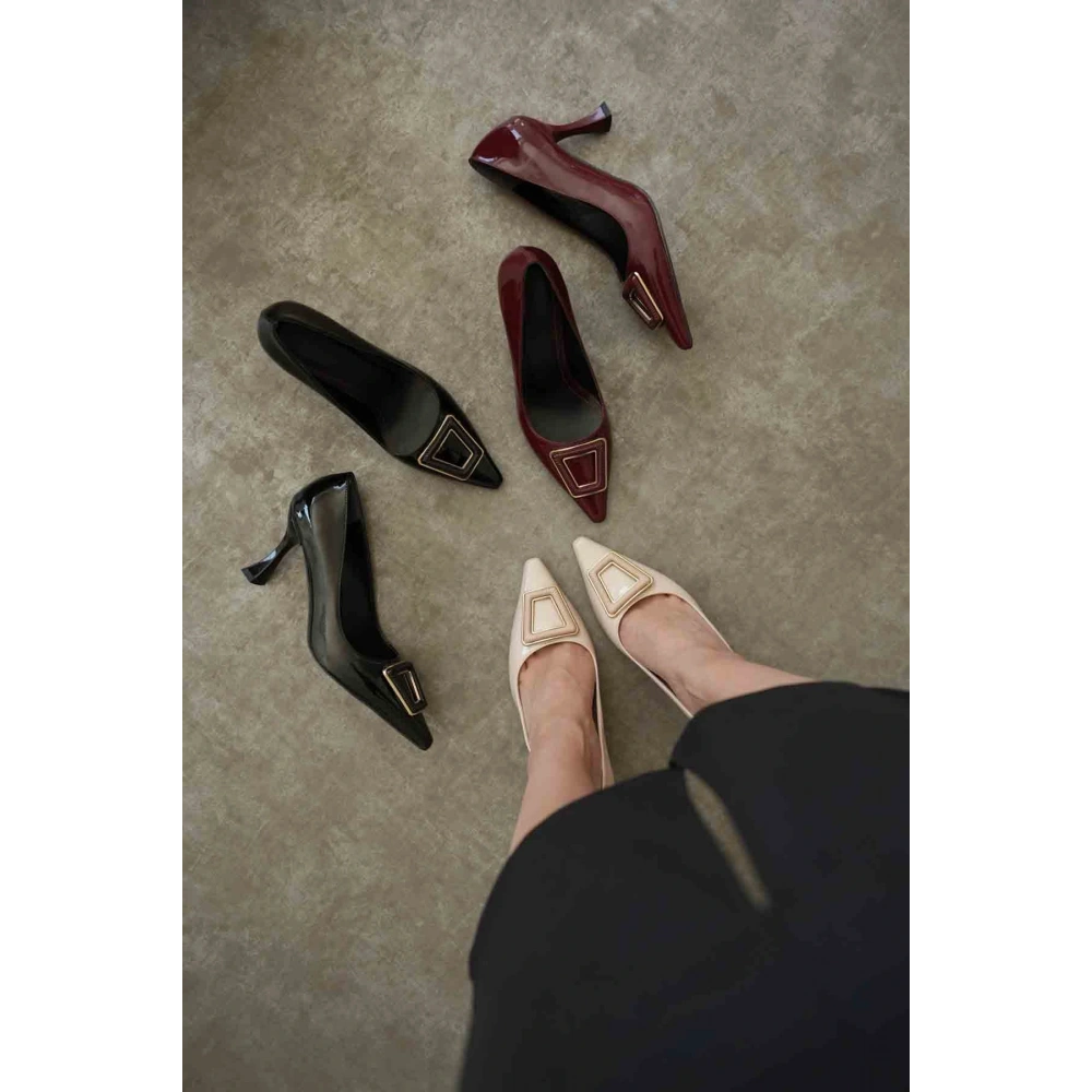 Kadın Siyah Rugan Ayakkabı TR08MS09A