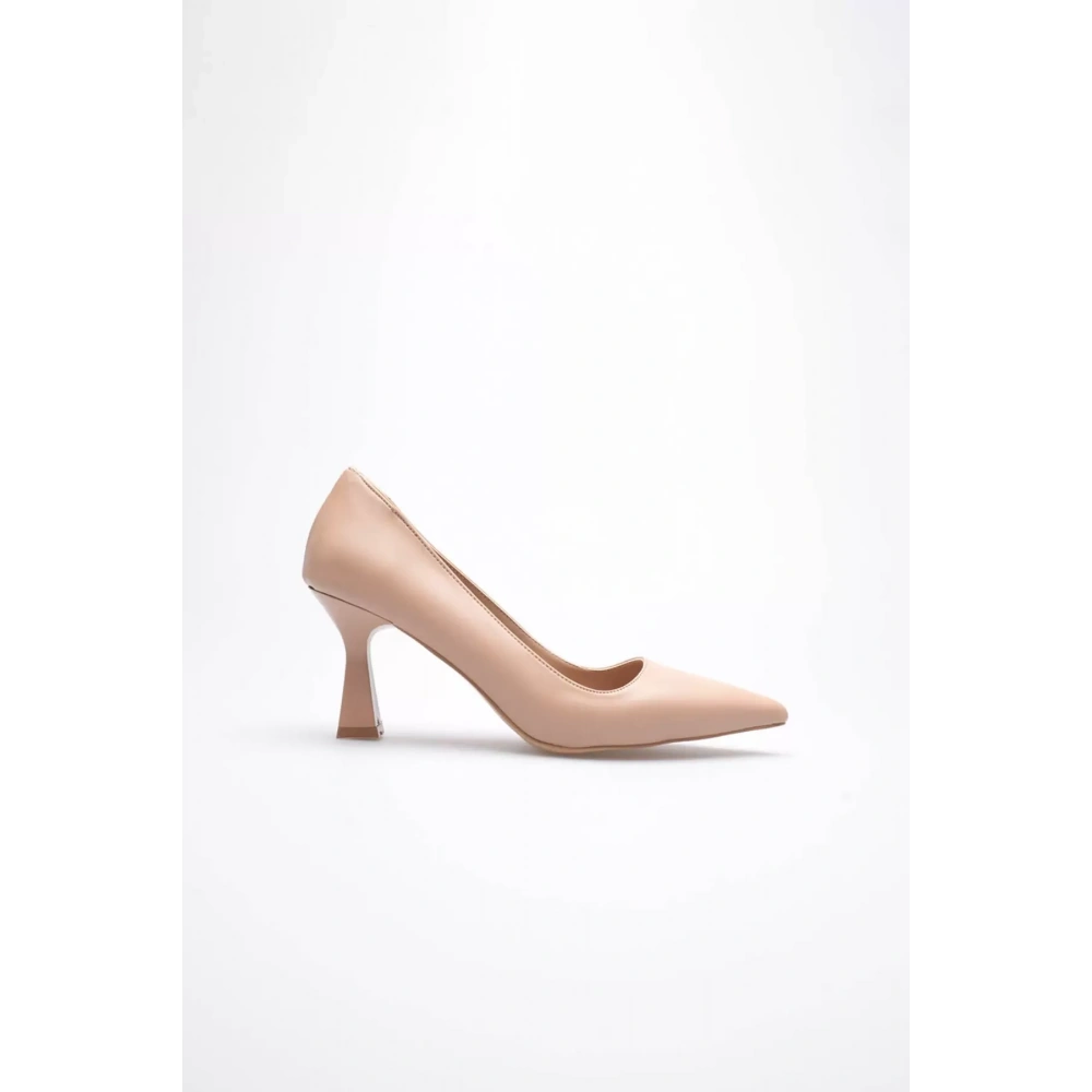 Nude Sivri Burun Orta Topuklu Kadın Stiletto TR20MS02D