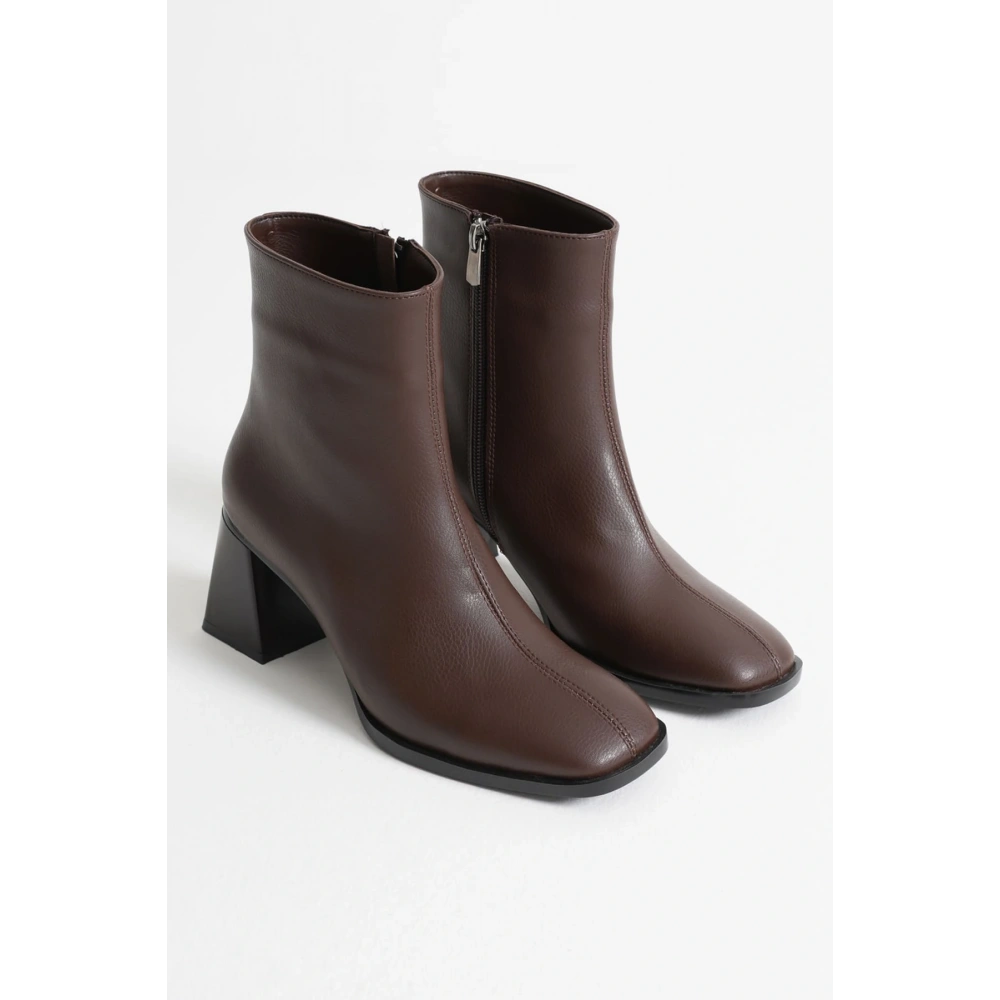 Kadın Acı Kahve Topuklu Bot TR08MK24C