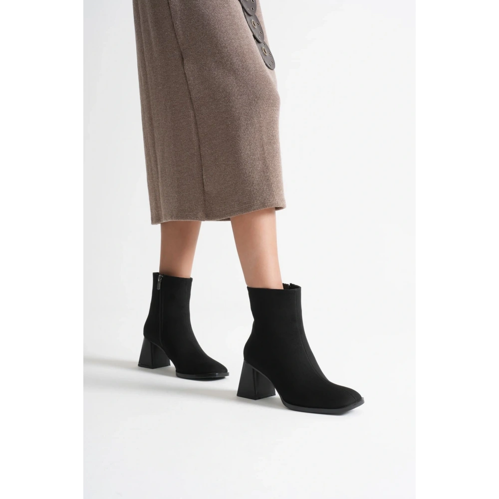 Ornela Kadın Siyah Süet Topuklu Bot