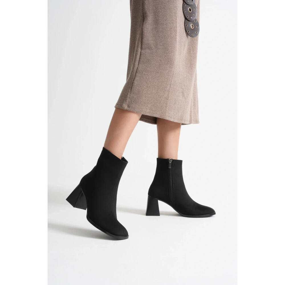 Ornela Kadın Siyah Süet Topuklu Bot
