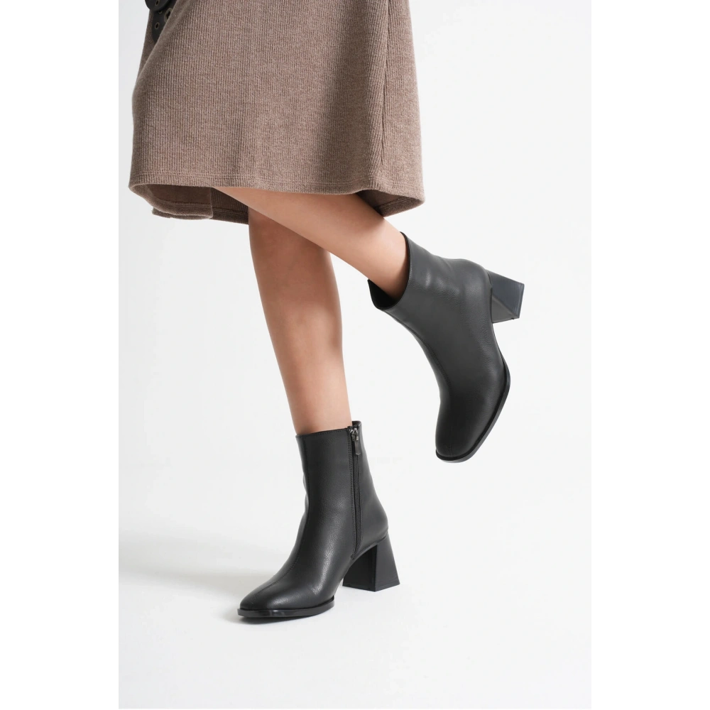 Ornela Kadın Siyah Topuklu Bot
