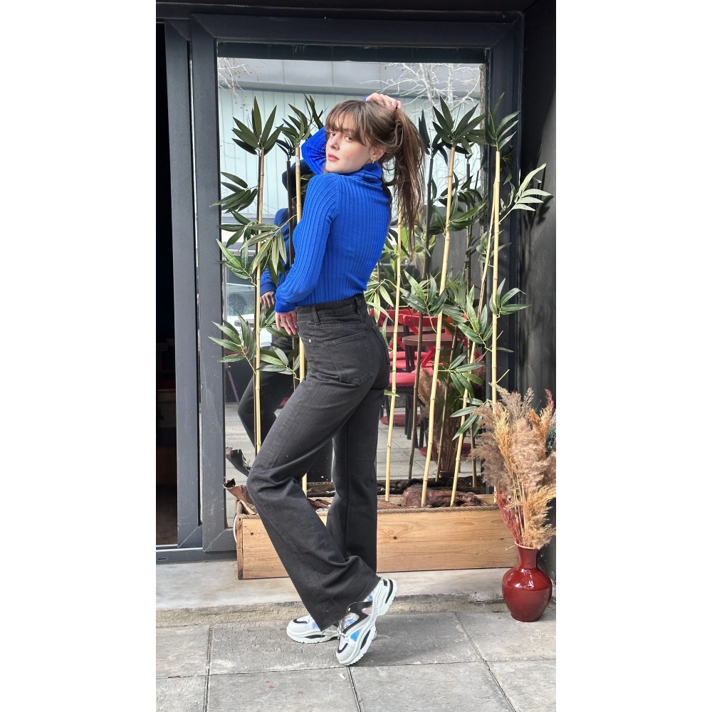 Kadın Saks Mavi Boğazlı Kazak