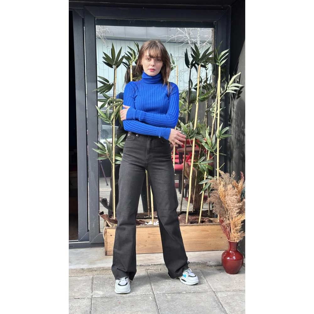 Kadın Saks Mavi Boğazlı Kazak