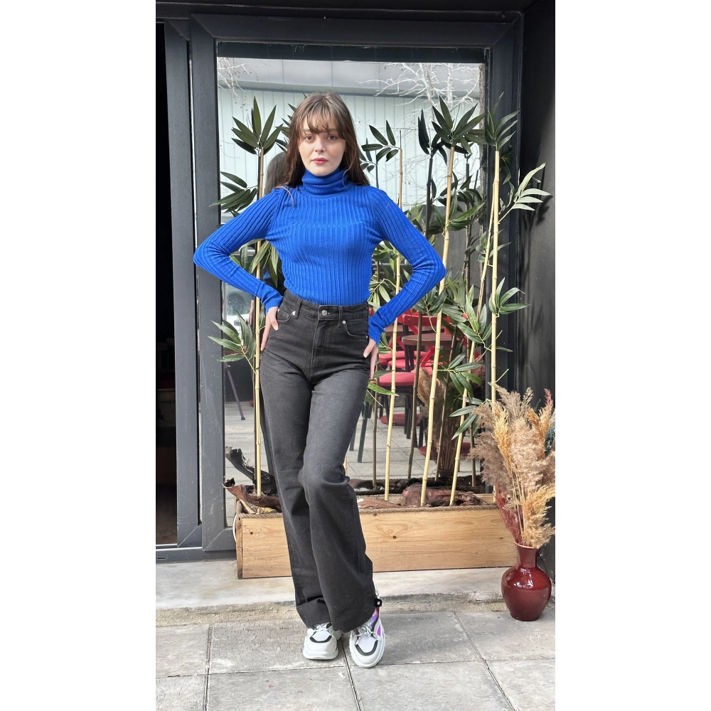 Kadın Saks Mavi Boğazlı Kazak