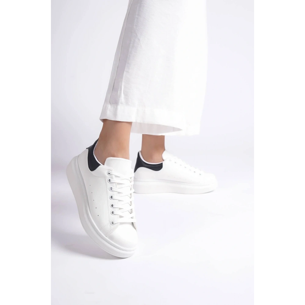 Samira Siyah Detaylı Beyaz Spor Ayakkabı