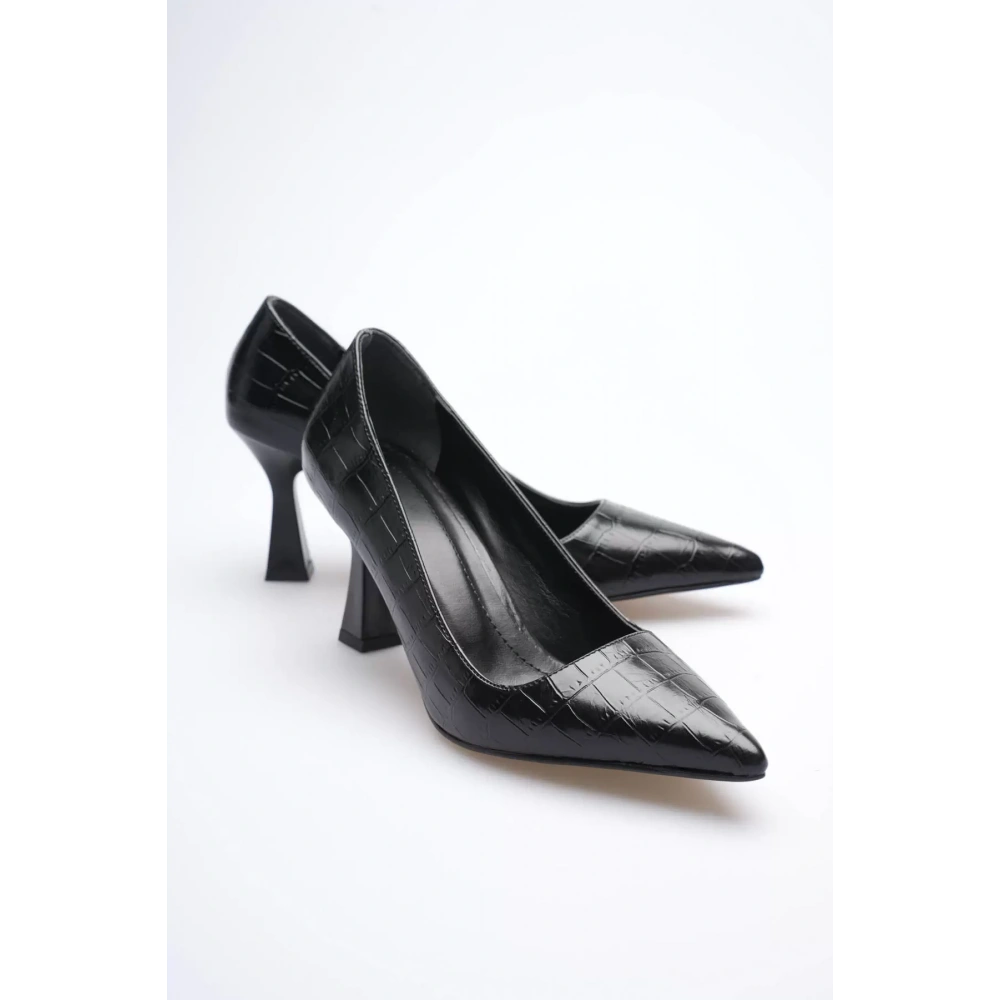 Siyah Kroko Sivri Burun Orta Topuklu Kadın Stiletto TR20MS02F