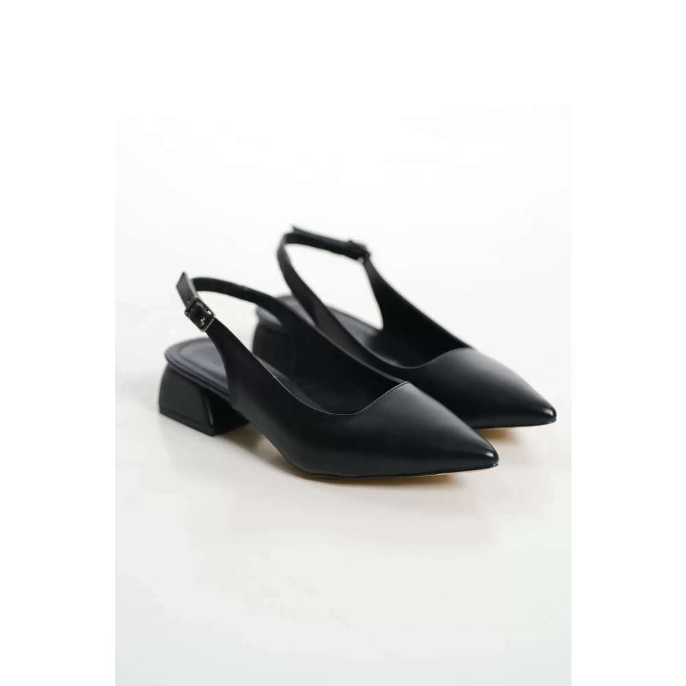 Siyah Mat Kadın Topuklu Ayakkabı TR16MS04A