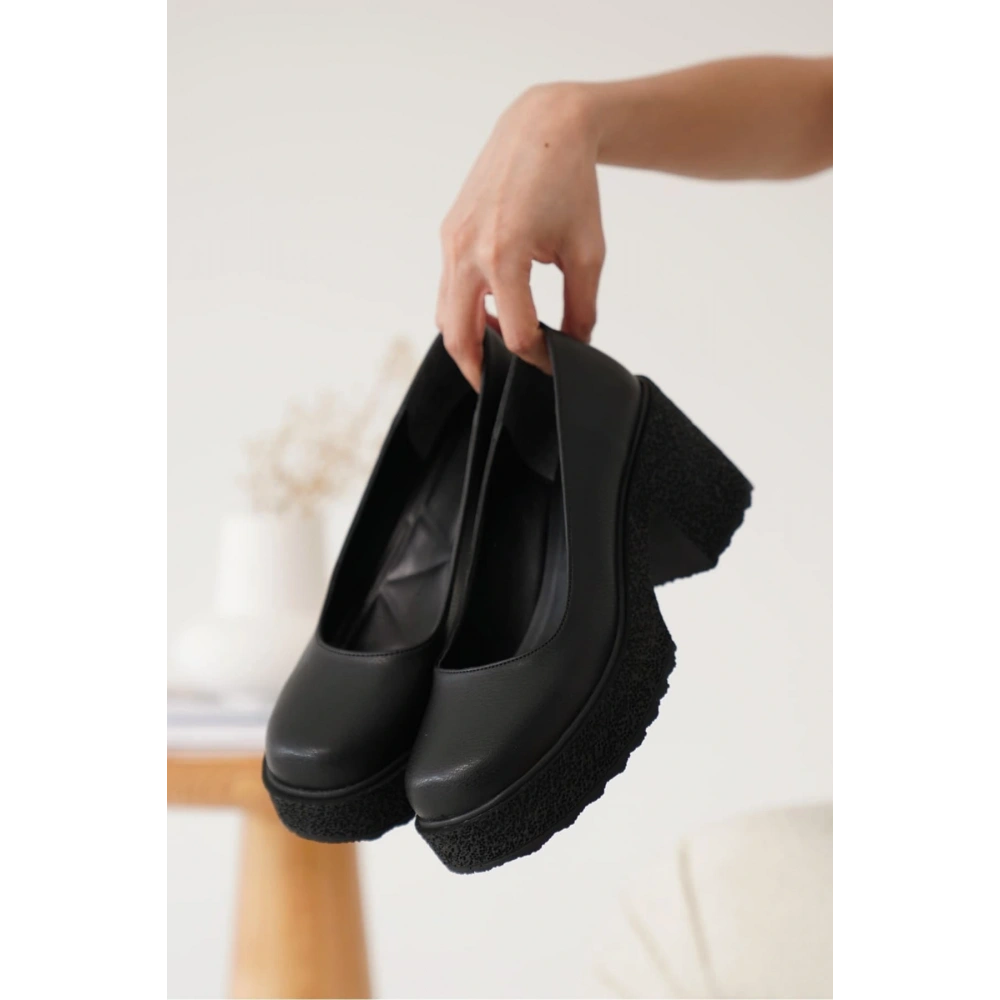 Siyah Kadın Günlük Ayakkabı TR06MS04C