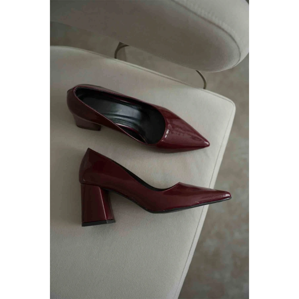 Bordo Rugan Kadın Topuklu Ayakkabı TR08MS16G