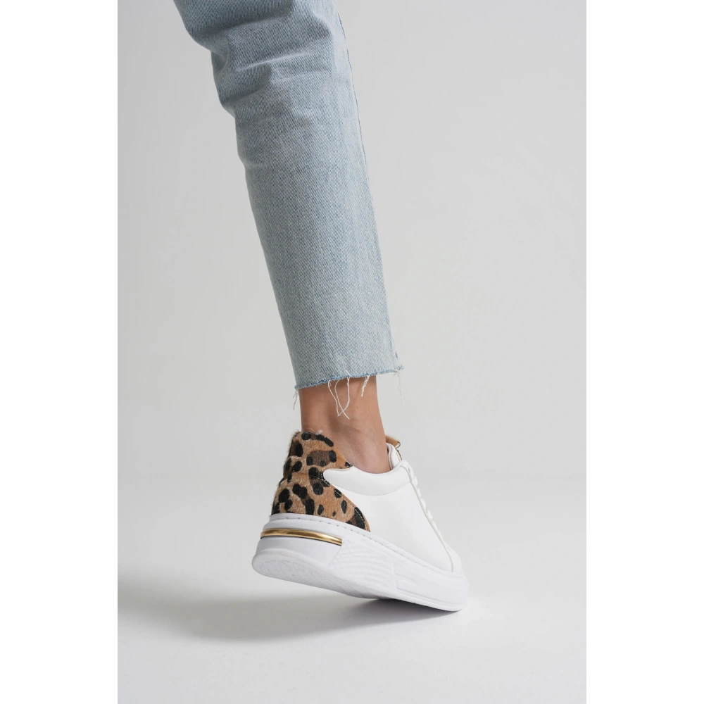 Vega Leopar Detaylı Beyaz Kadın Spor Ayakkabı