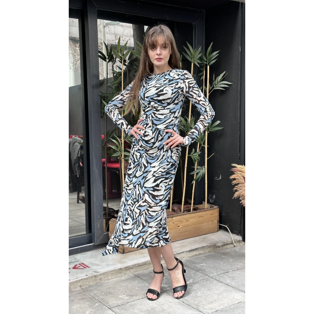 Kadın Mavi Yırtmaç Detaylı Desenli Elbise