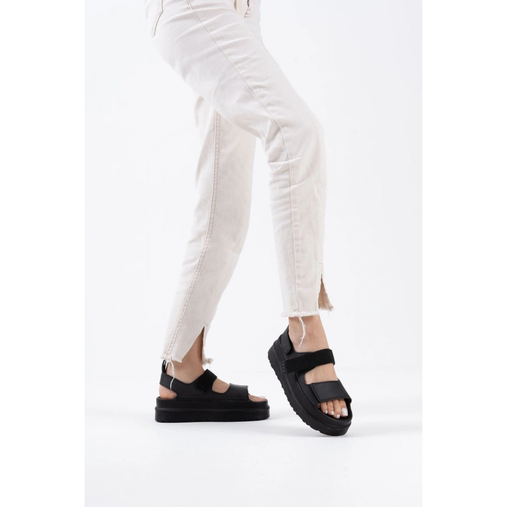 Siyah Kadın Sandalet TR22MY01A