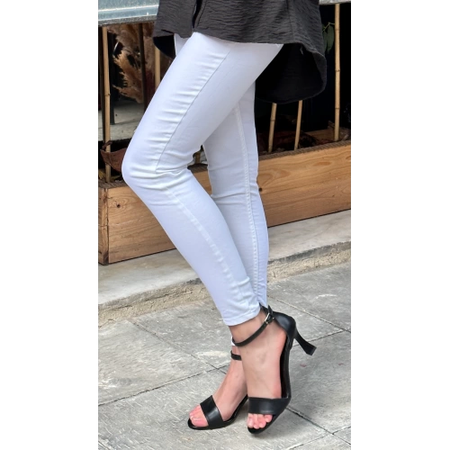 Kadın Dar Paça Pantolon Beyaz