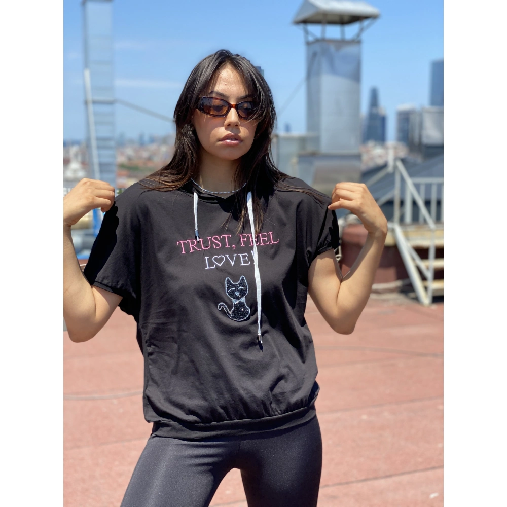 Joann Siyah Kapşonlu Kadın Tshirt