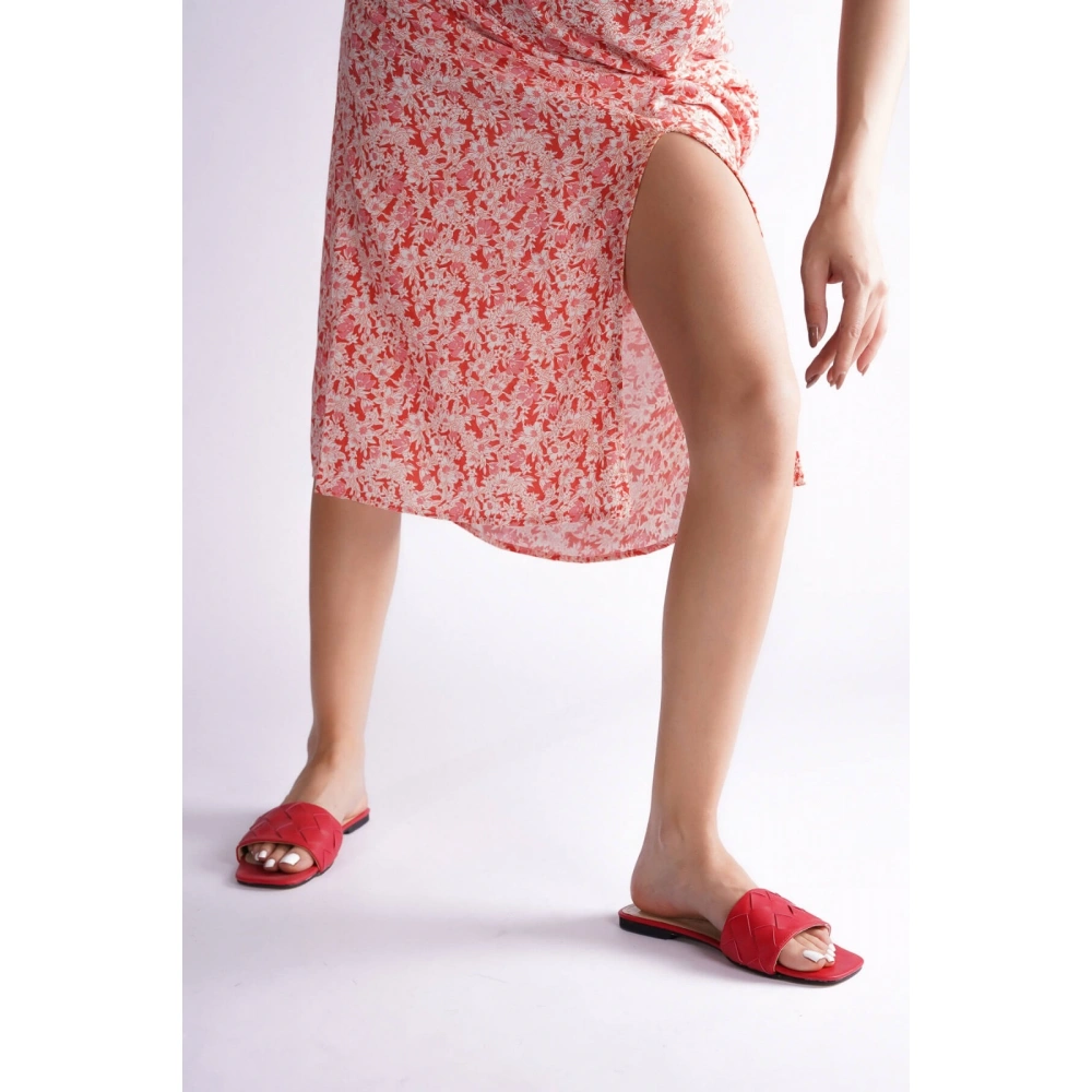 Kadın Kırmızı Terlik