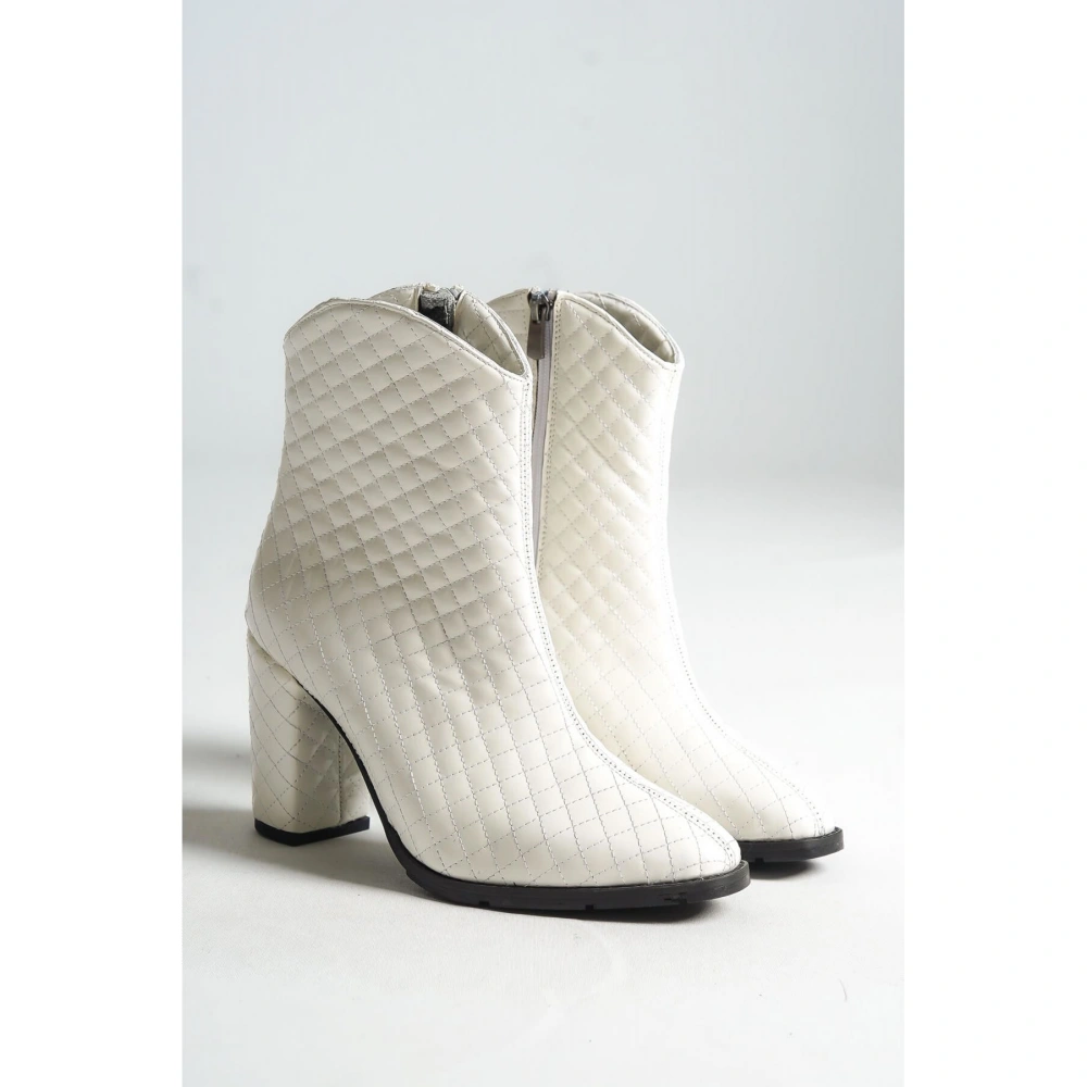 Kadın Beyaz Rugan Bot