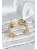 Gold Renk Pirinç Levha Yaprak Model Kadın Bileklik