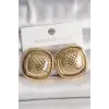 Pirinç Gold Renk İşlemeli Kare Model Kadın Küpe